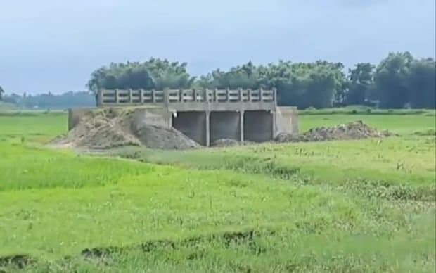  bridge to nowhere built at Rs 3 crore in Bihar gnr 