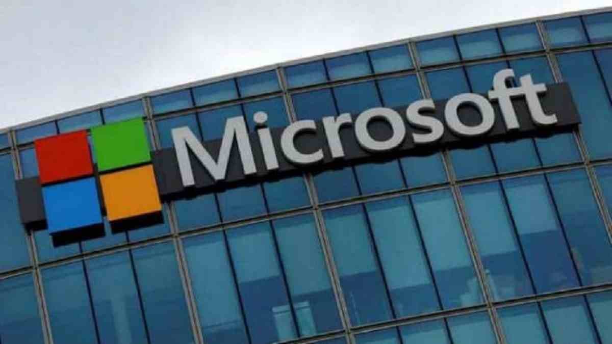 Microsoft is laying off 7000 employees 