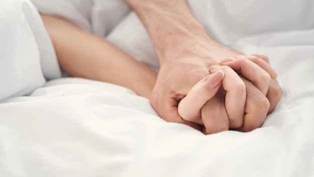 Uttarpradesh Man Kills Self After Secret Affair With Neighbours Wife Takes A Devastating Turn