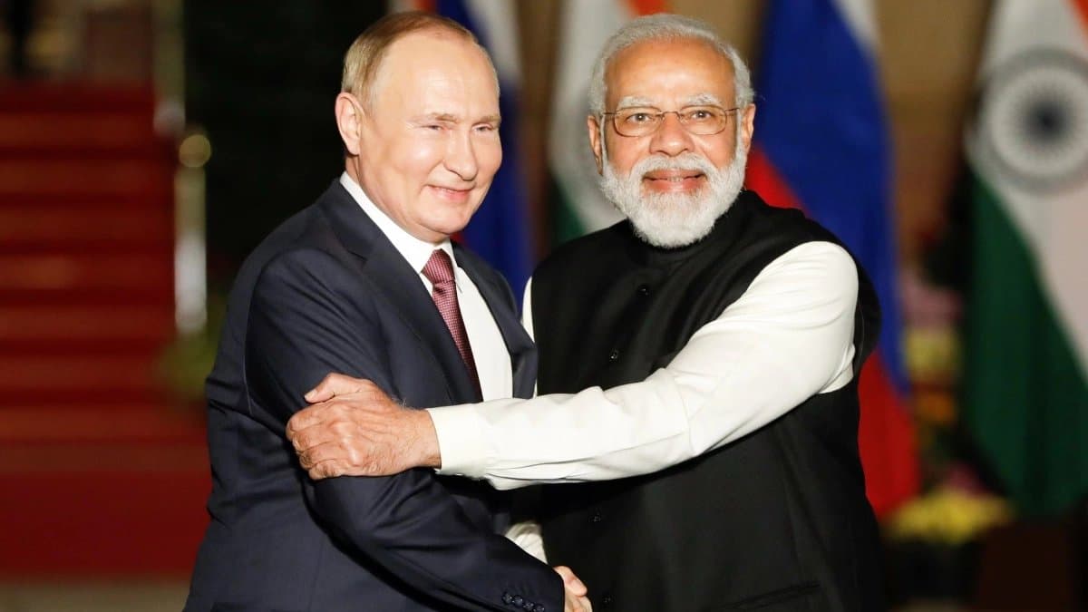 Amid US sanctions Russia offers India to buy oil at more discounted rate