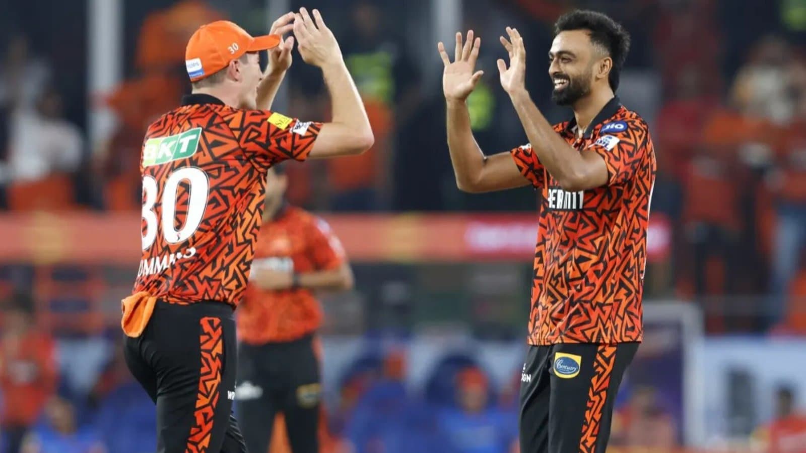 SRH-MI: টি-২০ ক্রিকেটে সর্বোচ্চ ছক্কার রেকর্ড, ঐতিহাসিক ম্যাচে মুম্বইকে হারাল হায়দরাবাদ