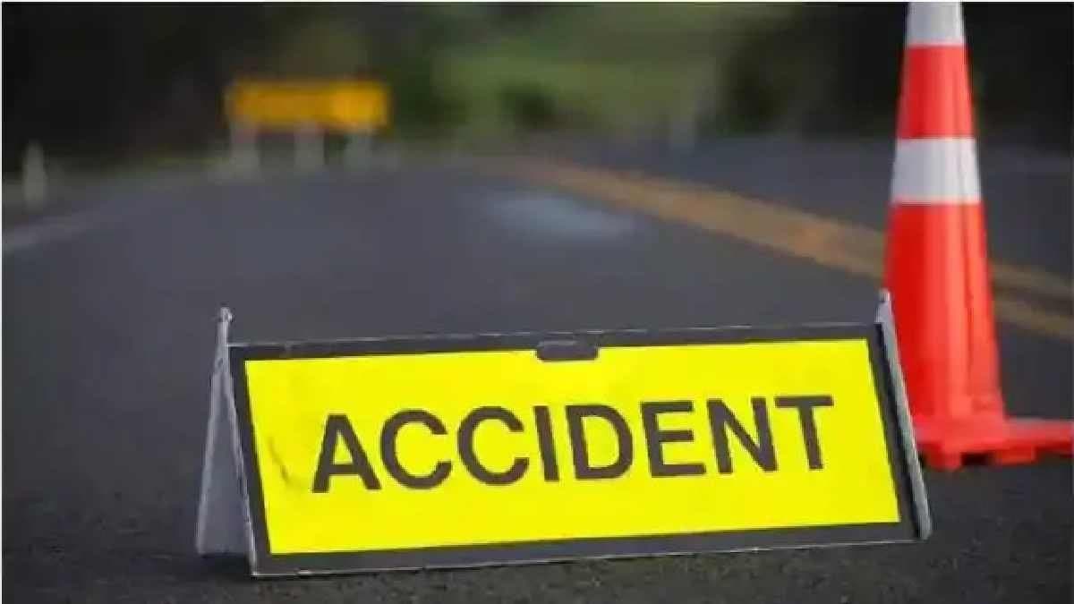  10 Kumbh devotees died in car-bus collision on highway in Prayagraj gnr