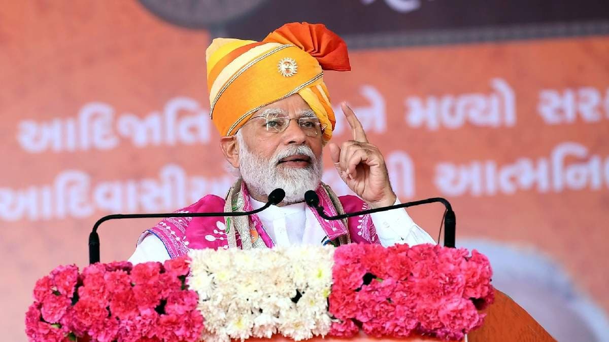 Live a peaceful life eat your bread  else PM Modi Warning to Pakistan