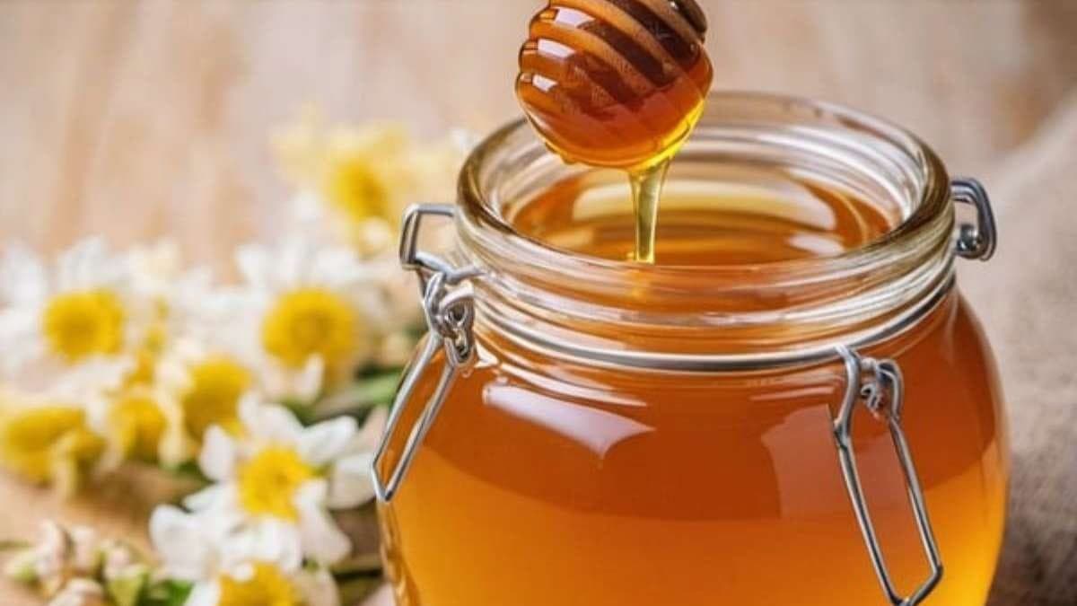 This home made remedy can prevent cough and cold during winter season without consuming cough syrup lif