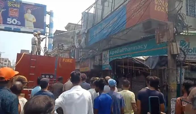 fire in chandannagar gold loan agency office