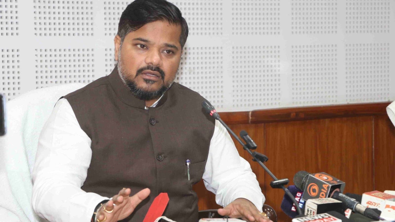 Tripura Minister sushanta chowdhury job announcement after cabinet meeting gnr 