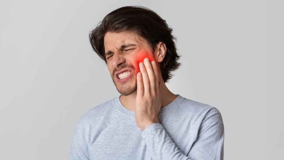 Try these all tricks to prevent gum pain after eating cold and hot food lif
