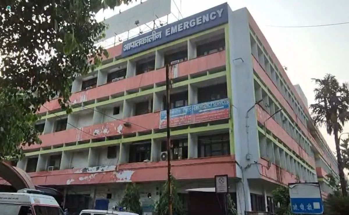 Youth Finds Patient, Shoots Him At Delhi Hospital
