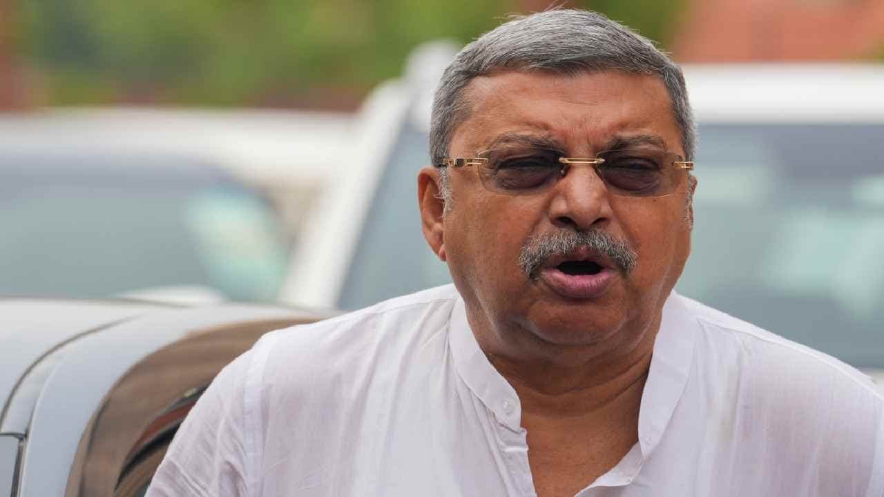 Lalbazar Launches Probe as 55 Lakh Missing from MP Kalyan Banerjee s Bank Account