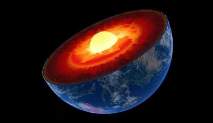 Earth: ‌‌পৃথিবীর কেন্দ্রের গতি কমছে, কেন? বিজ্ঞানীদের কথা শুনে আতঙ্কে ভুগছেন অনেকে