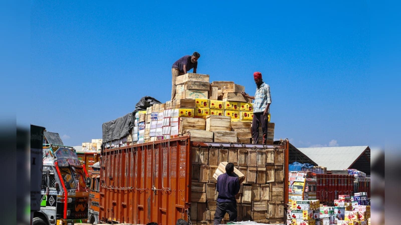 Can LMV Driving Licence Holders Drive Transport Vehicles_gnr