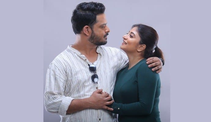 Exclusive: বিয়ের পরেই হাওয়াবদল? 'প্রিয় ঠিকানা'র খোঁজে 'মৃত্তিকা' সন্দীপ্তা, 'রোদ্দুর' সত্যম! ফার্স্ট লুক আজকাল ডট ইন-এ! 