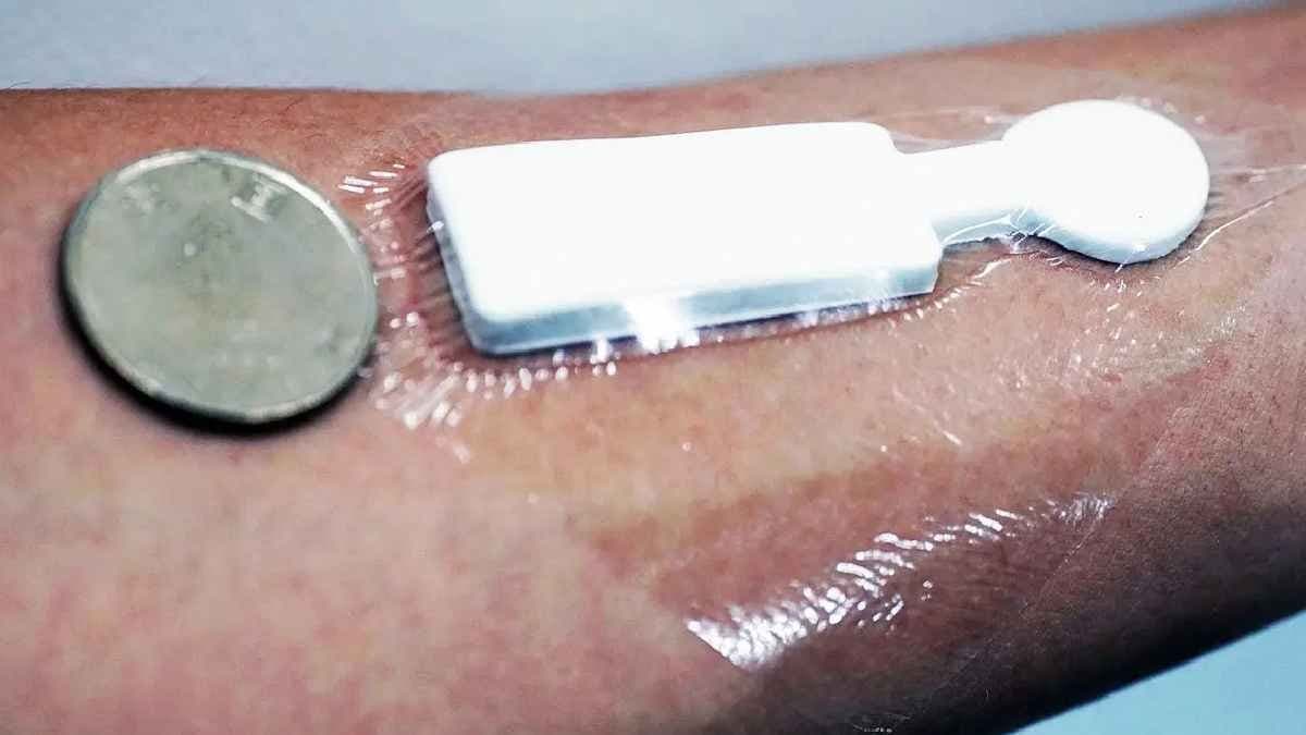 Stretchable rechargeable sticker that senses Human body emotional signals