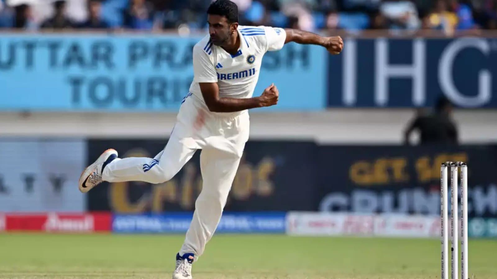 Ravichandran Ashwin: পারিবারিক সমস্যার কারণে তৃতীয় টেস্টের মাঝপথে সরে দাঁড়ালেন অশ্বিন