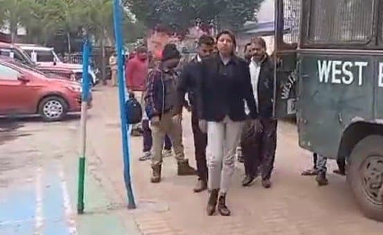 Fake fire officials arrested in Burdwan