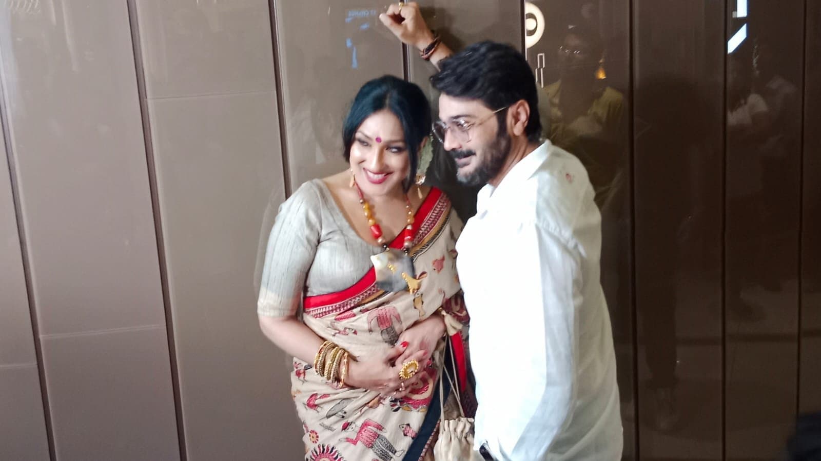 Kaushik Ganguly and Rituparna Sengupta talks about their movie Ajogya and Prosenjit Chatterjee 