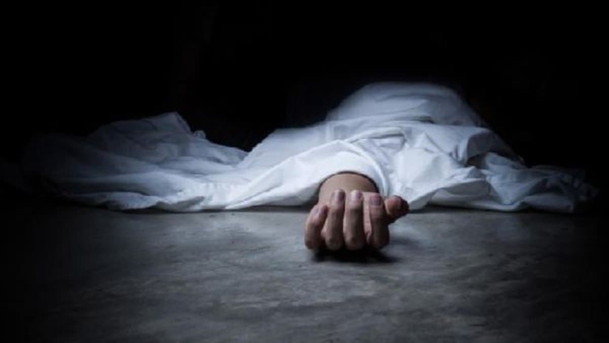 Dead body of a youth recovered from Rabindra Sarobar Stadium, investigation underway gnr