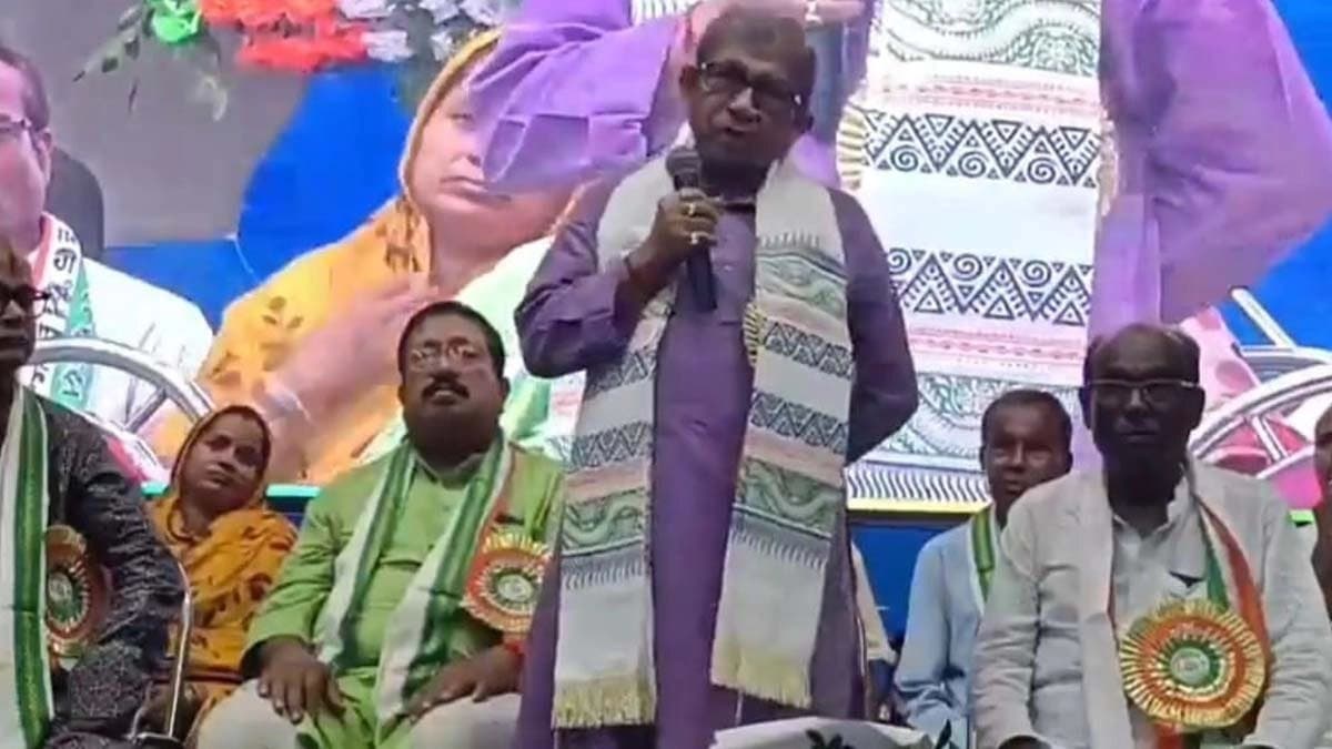 Despite inviting the minister a group of TMC workers closed the meeting before the minister reachs