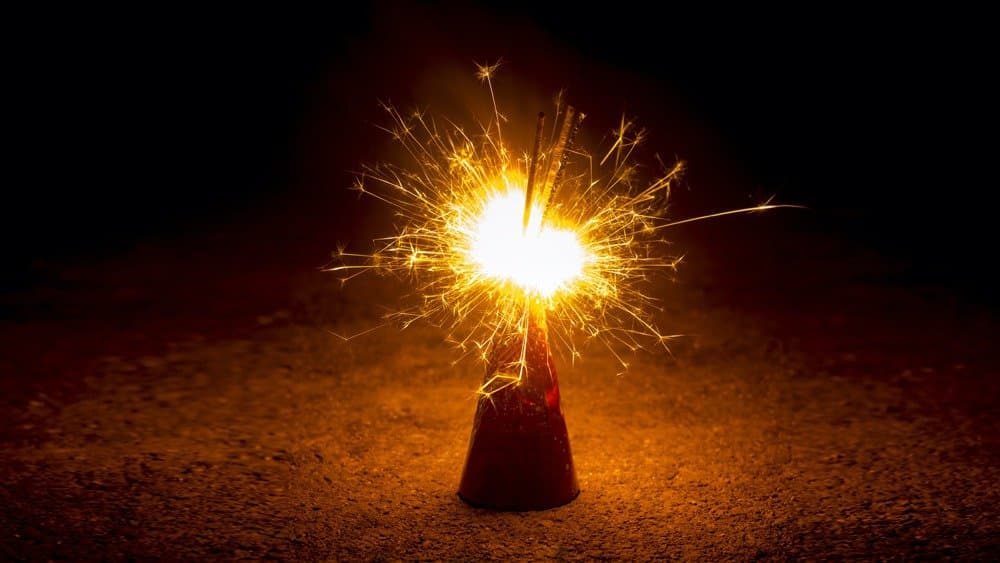 What precautions should be taken during Diwali for respiratory problems due to air pollution lif