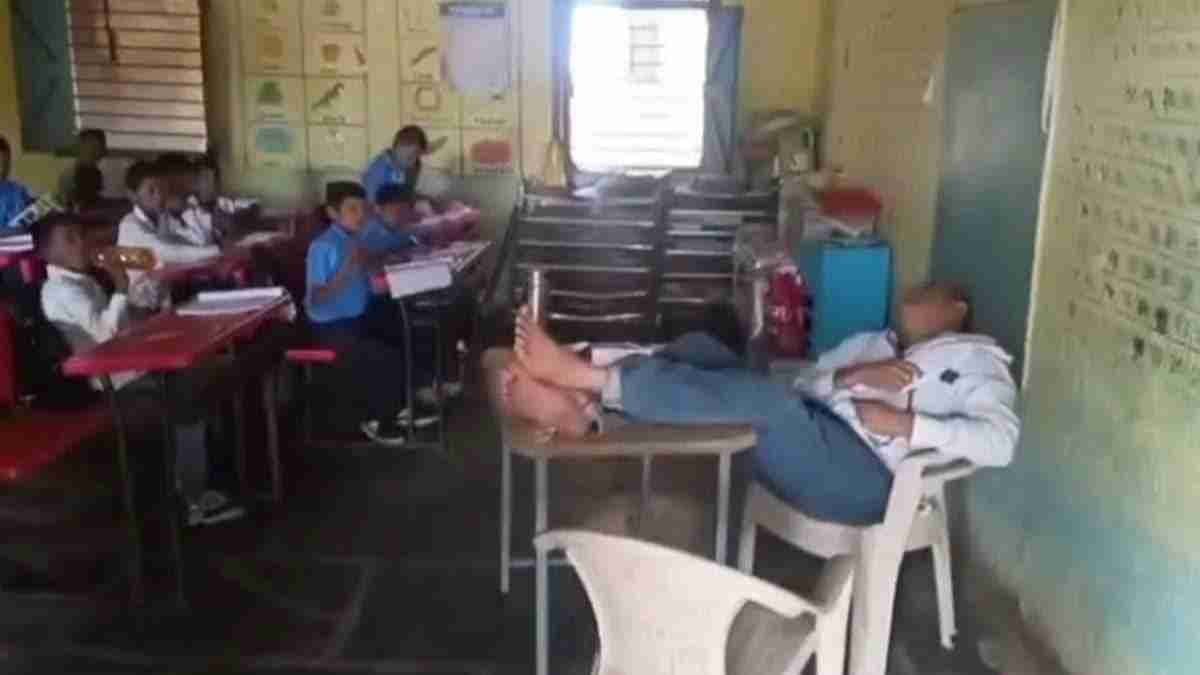 Maharashtra Teacher Naps Snores For 30 Minutes In Class Full Of Children