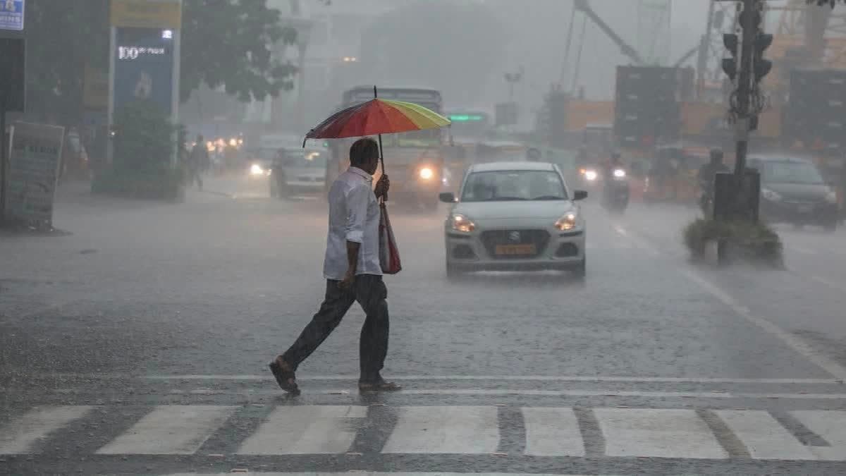 IMD Weather Forecast Heavy to Very Heavy Rainfall Warning in 10 Districts in West Bengal