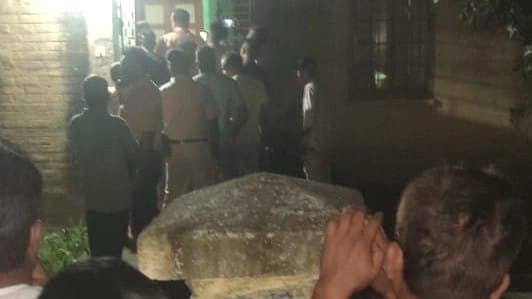 Railway worker shot inside residence declared dead in hospital 