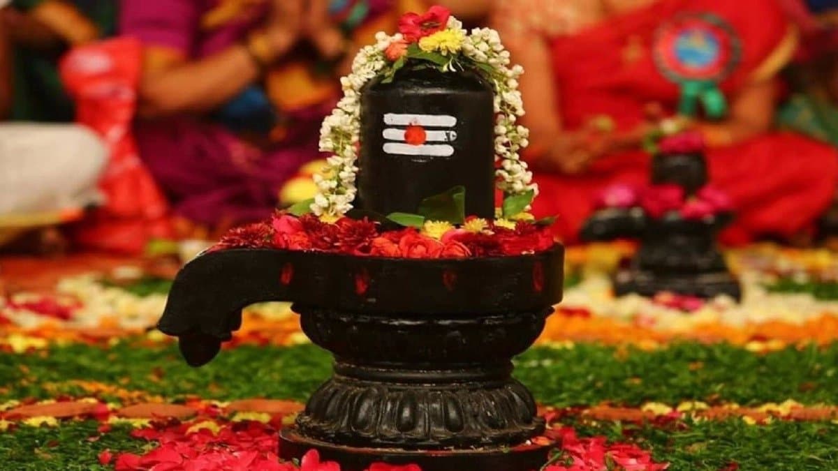Sawan 2025 Do this ritual to get blessings of lord Mahadev on this month 