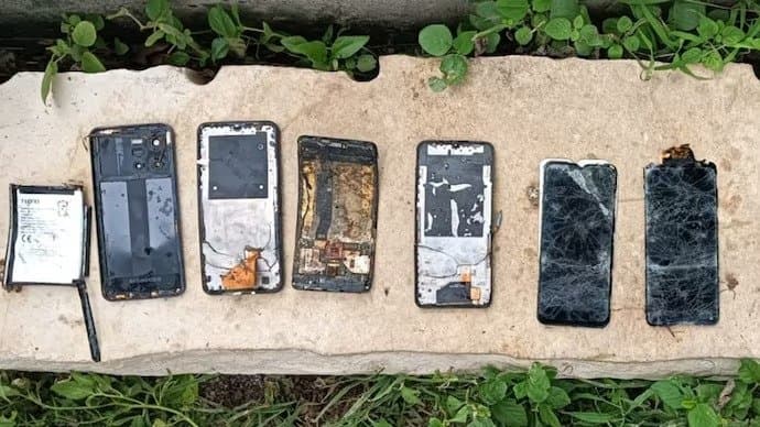 Mobile phone recover from river gnr 