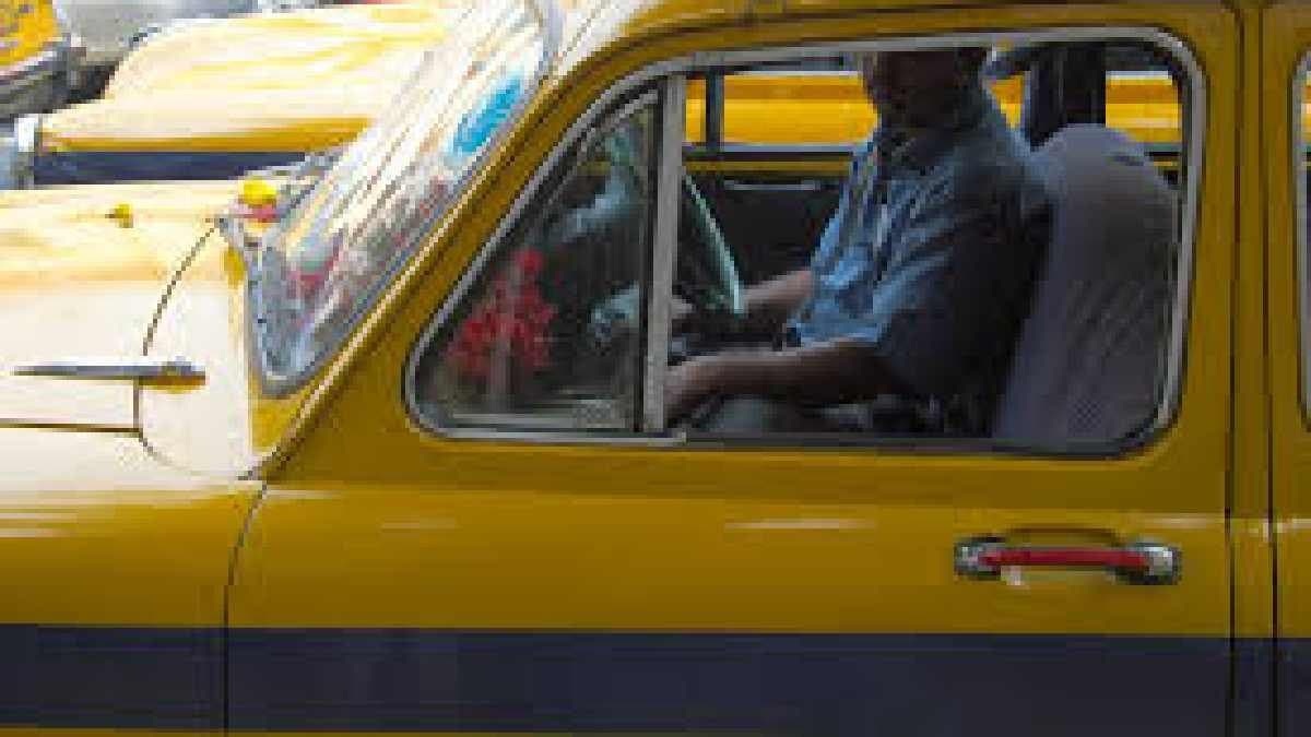 Gurugram Driver Helps Woman Deliver Baby In Cab viral post