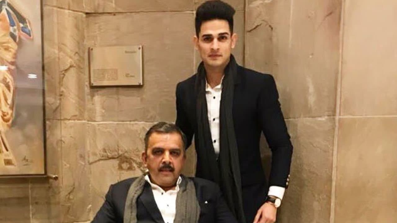 Bigg Boss 11 Fame Priyank Sharmas Father Passes Away At 59