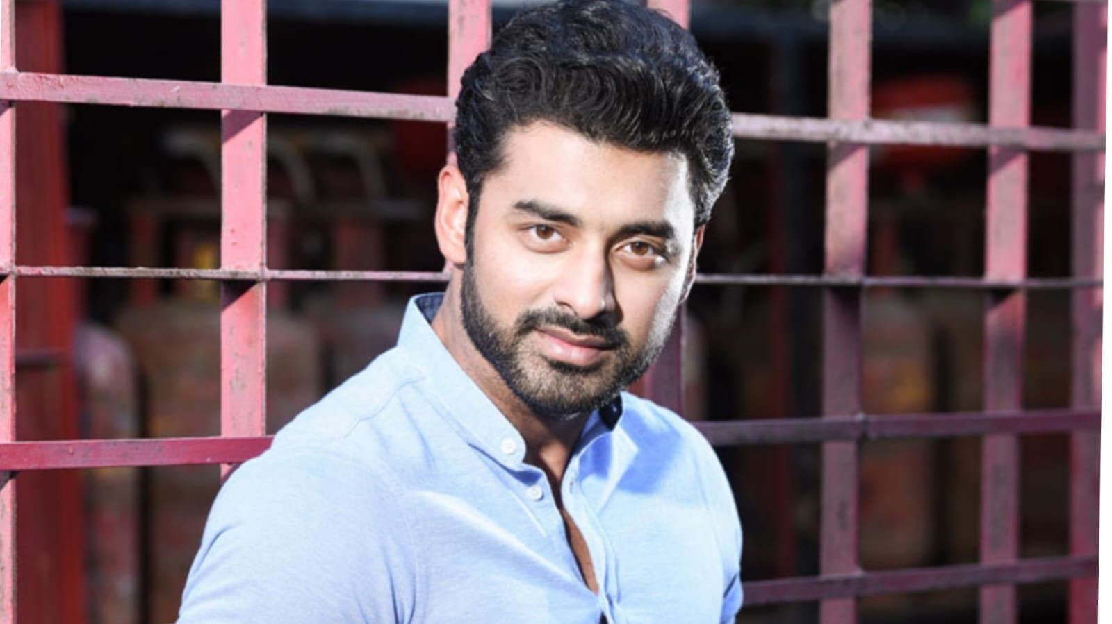 tollywood actor ankush hazra singing for a show the rehearsal video is now viral on social media ent