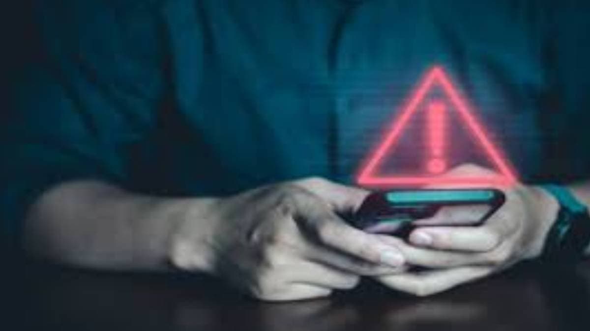 Fashion photographer gets life threat in mumbai