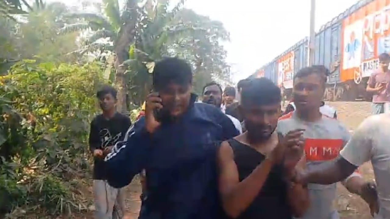 Howrah–Puri Dhauli Express