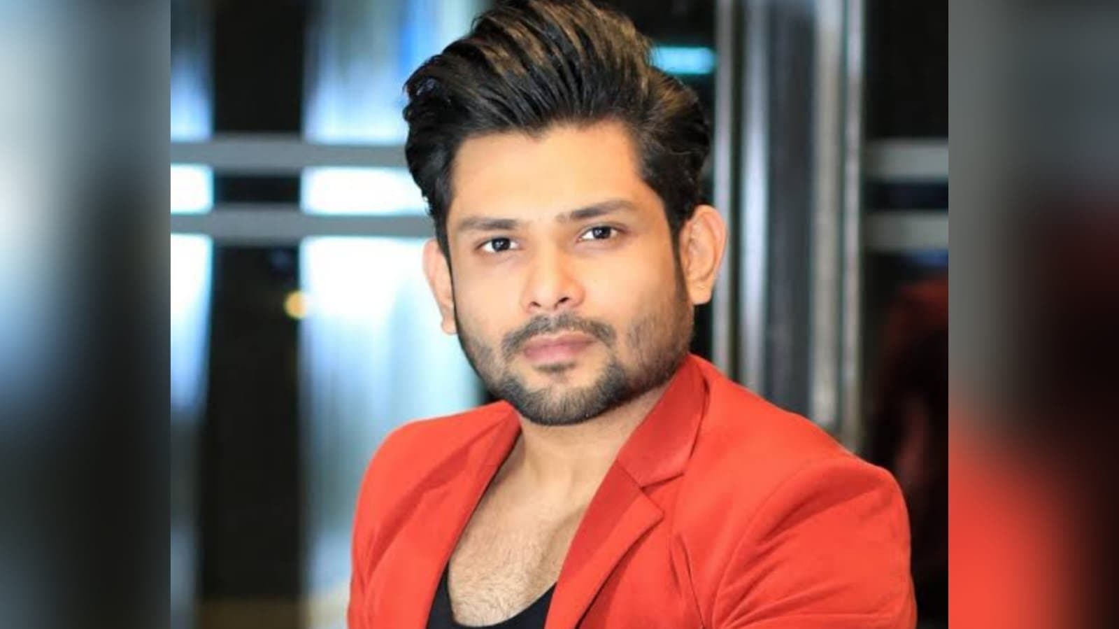 Aneek Dhar to be participate in sun bangla s game show lakh takar lokkhilabh 