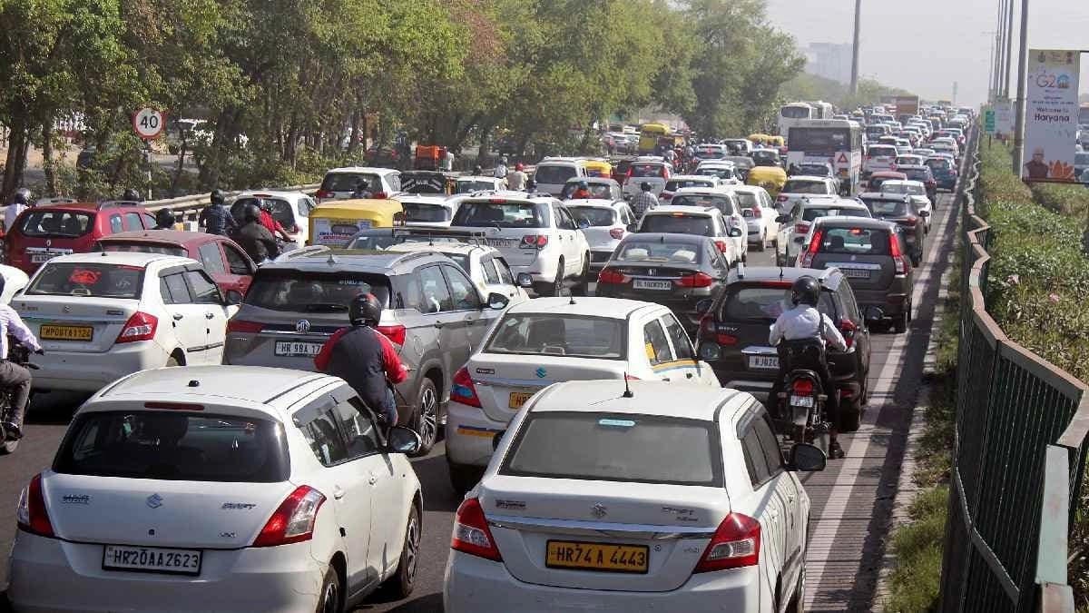 Bengaluru woman says friend reached Dubai before she got out of city traffic
