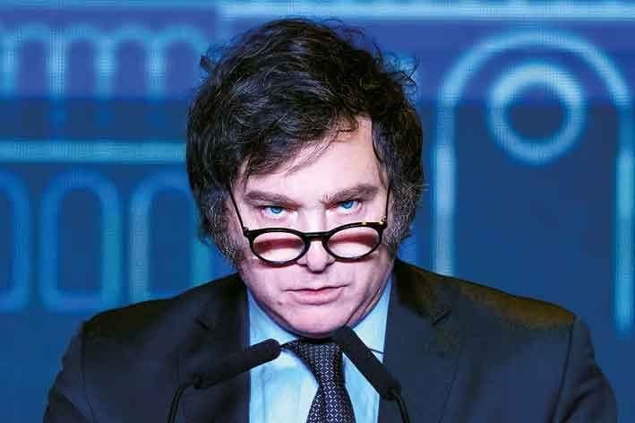  Argentina is firing 70 thousand government workers