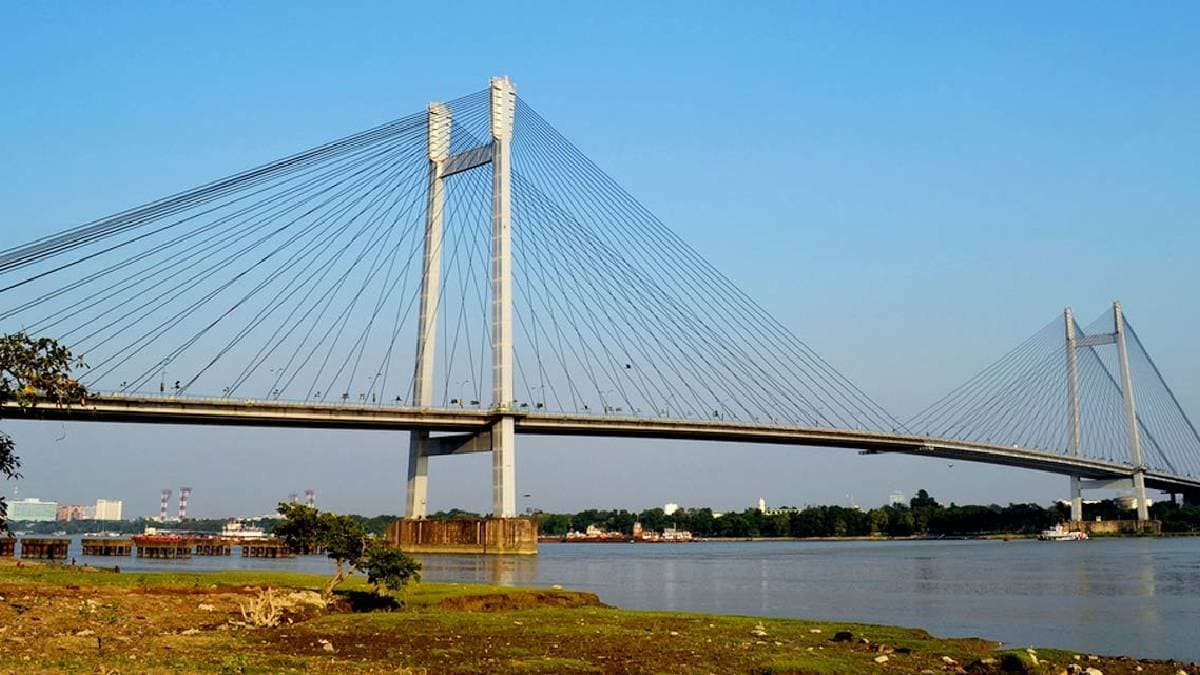  12 hours traffic stop at vidyasagar bridge gnr