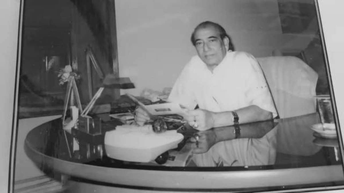 Former Left Front Deputy Speaker Kripasindhu Saha Passes Away at 91