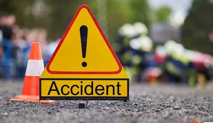 accident at bardhaman, one dead