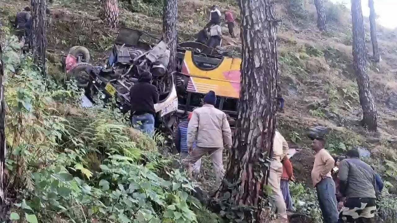  6 Dead, 22 Injured After Bus Falls Into Deep Gorge In Uttarakhand gnr 