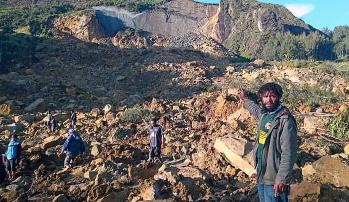 Over 100 feared dead in Papua New Guinea landslide