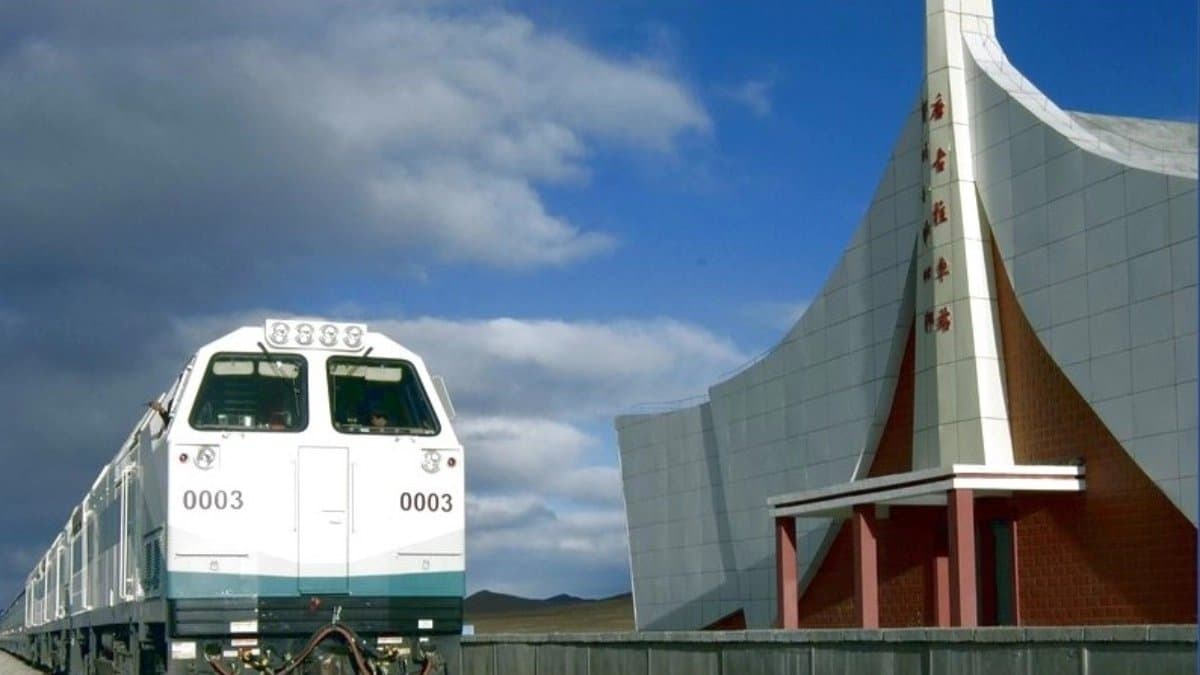 Do you know that no employees work on the highest railway station in the world