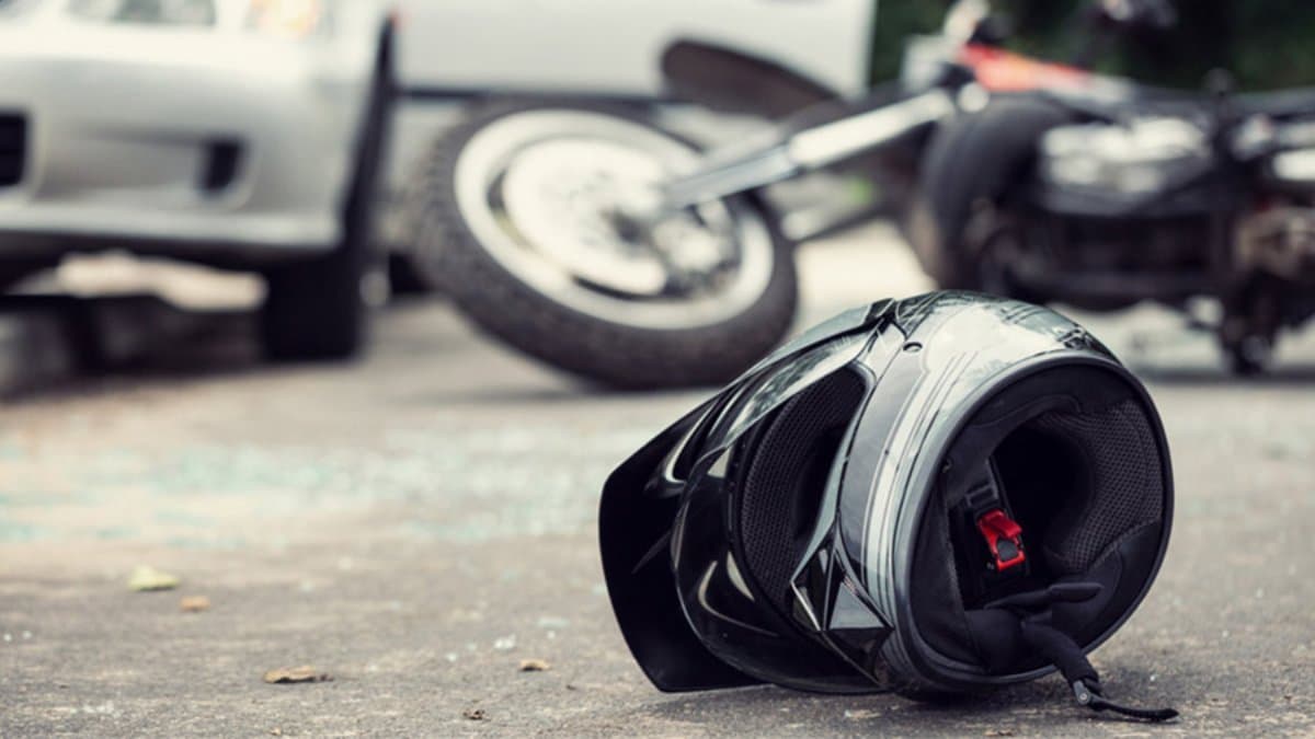 Youth died in a road accident in Leather complex area