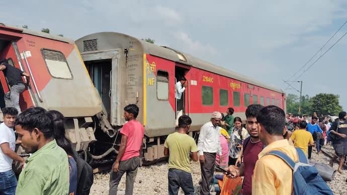 Rail accident on gonda update gnr 