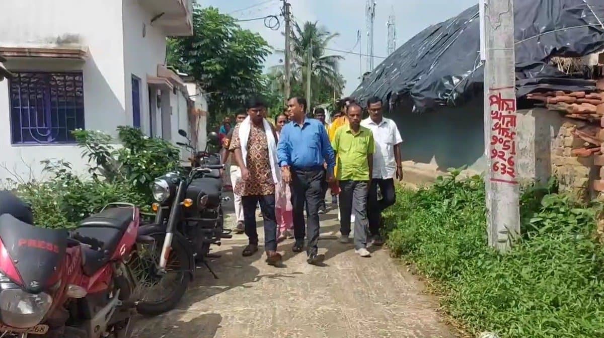 Adivasi Protest After five days police could not arrest anyone in connection with Adivasi young woman murder gnr