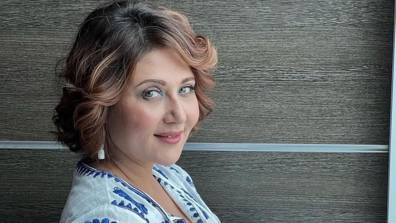  Swastika Mukherjee just finished the shoot for Hoichoi! 