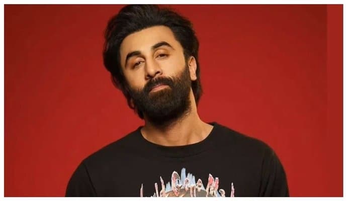 Ranbir Kapoor BREAKS Silence on Alia's Lipstick Statement