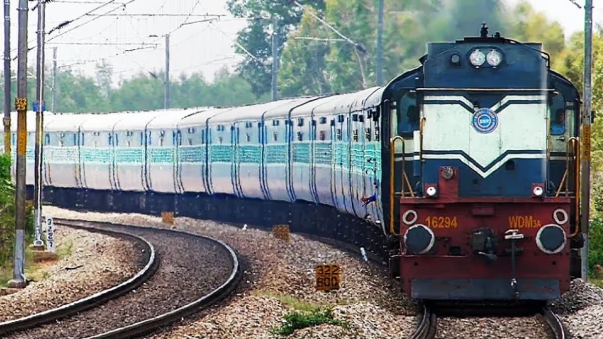 Indian Railways know How many trains are in India