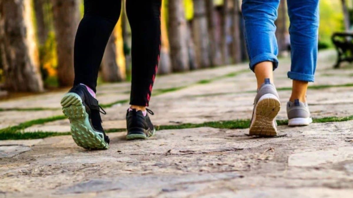 By walking at least 7000 steps daily can reduce risk of early death