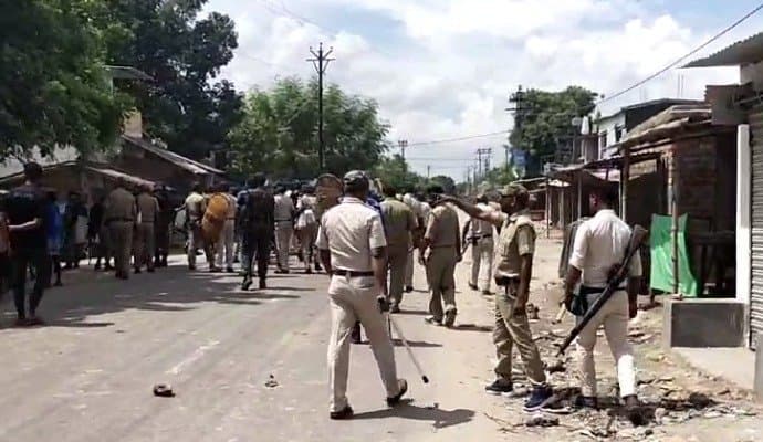 Two recived injuries when Police allegedly opened fire at malda